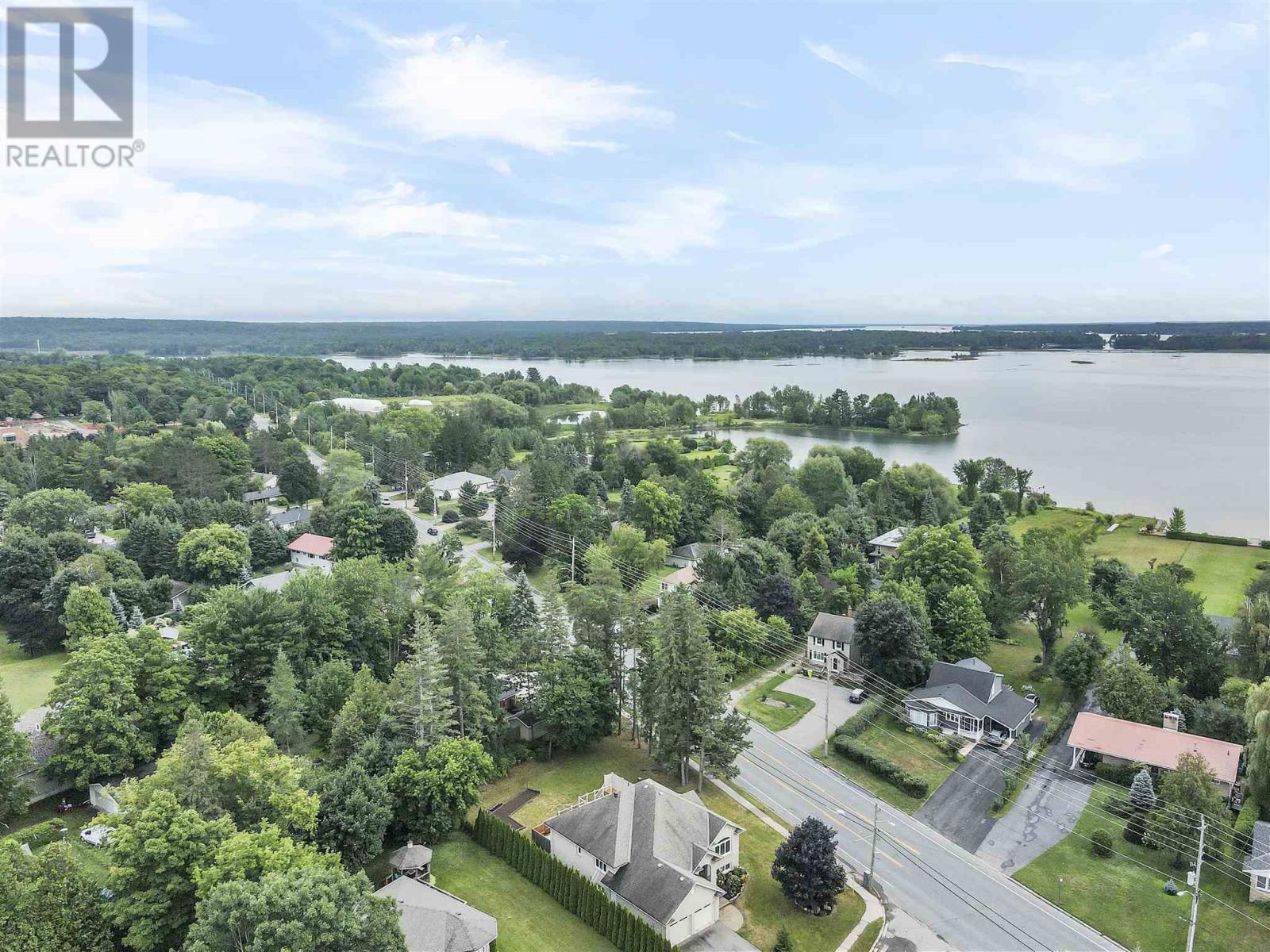 Photo 46 of 4 Parkdale Dr, Sault Ste Marie ON