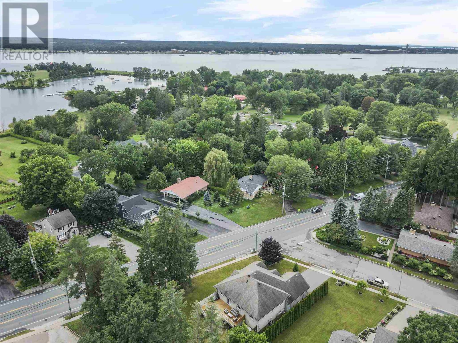 Photo 6 of 4 Parkdale Dr, Sault Ste Marie ON