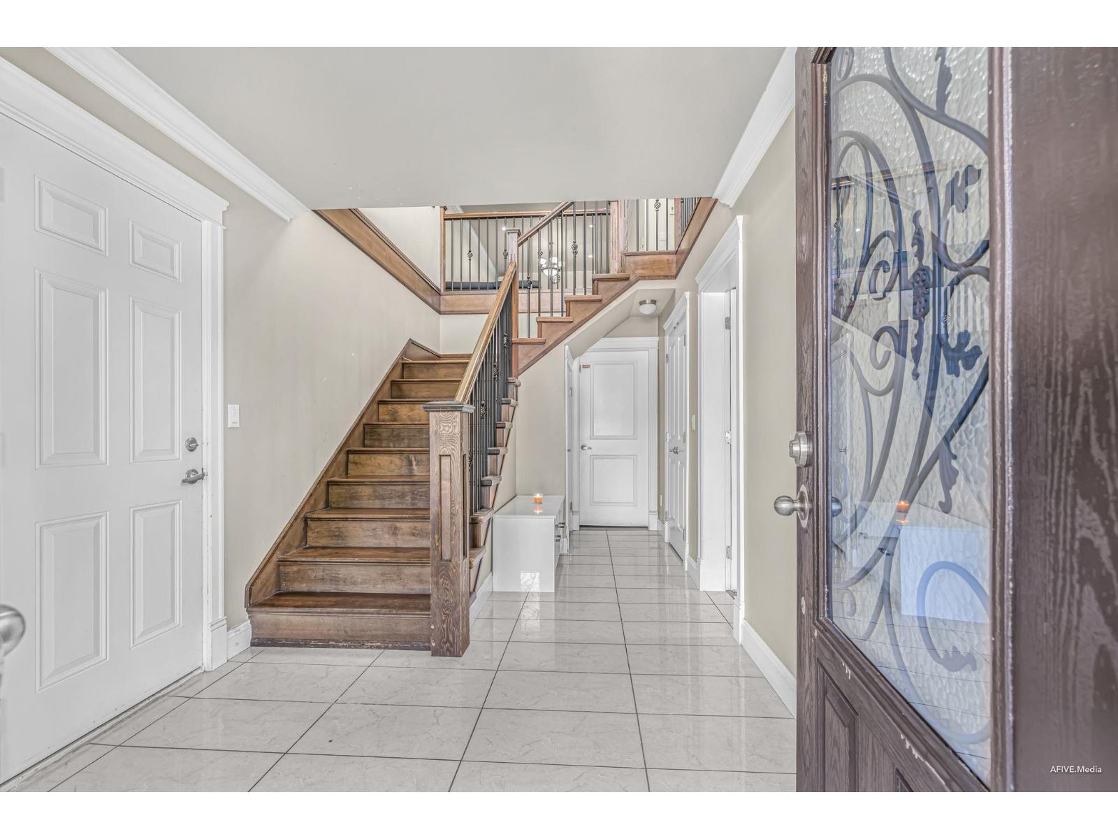 Photo 5 of 10346 126 Street, Surrey BC