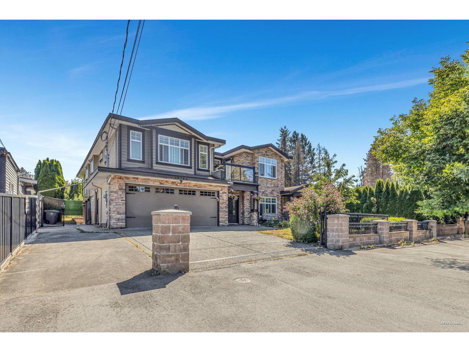 Photo 2 of 10346 126 Street, Surrey BC