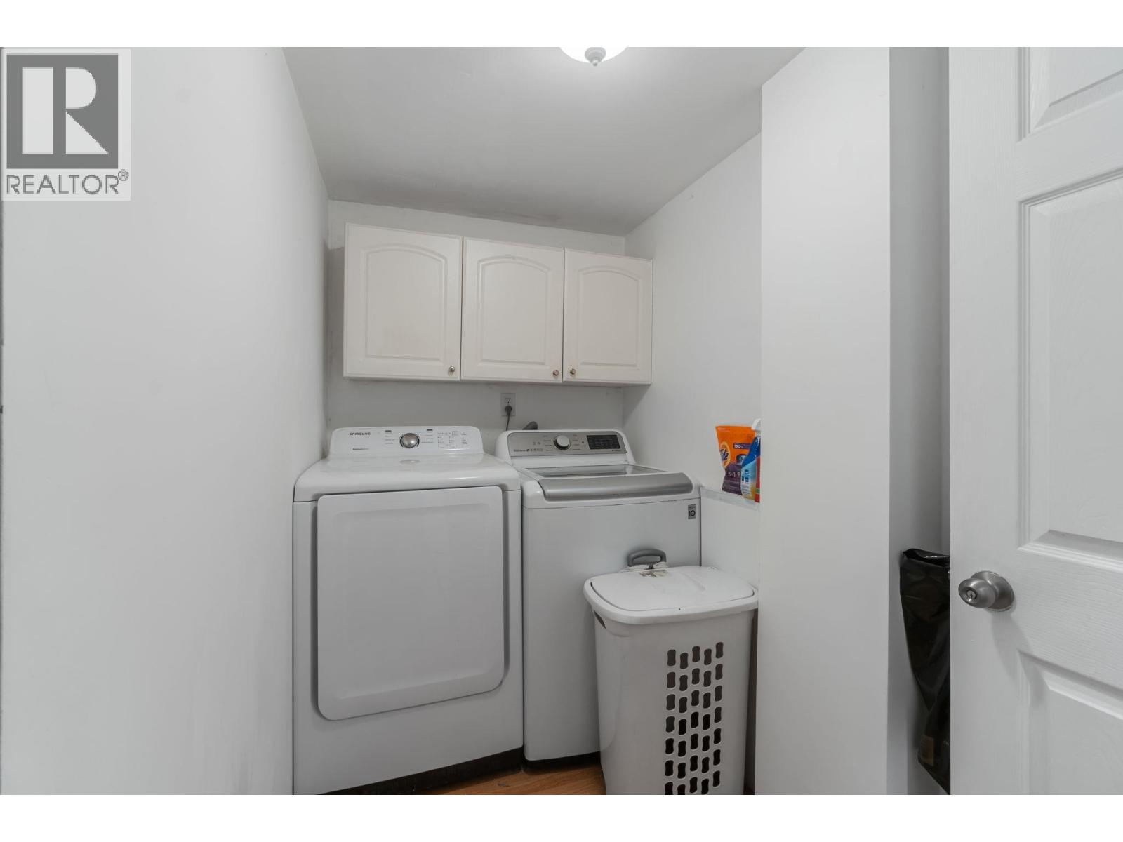 Photo 11 of 2082 Springer Avenue, Burnaby BC