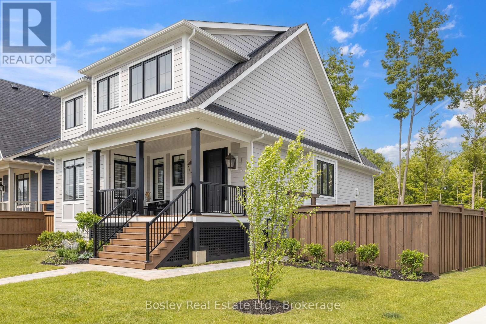 Photo 30 of 114 Courtland Street, Blue Mountains ON