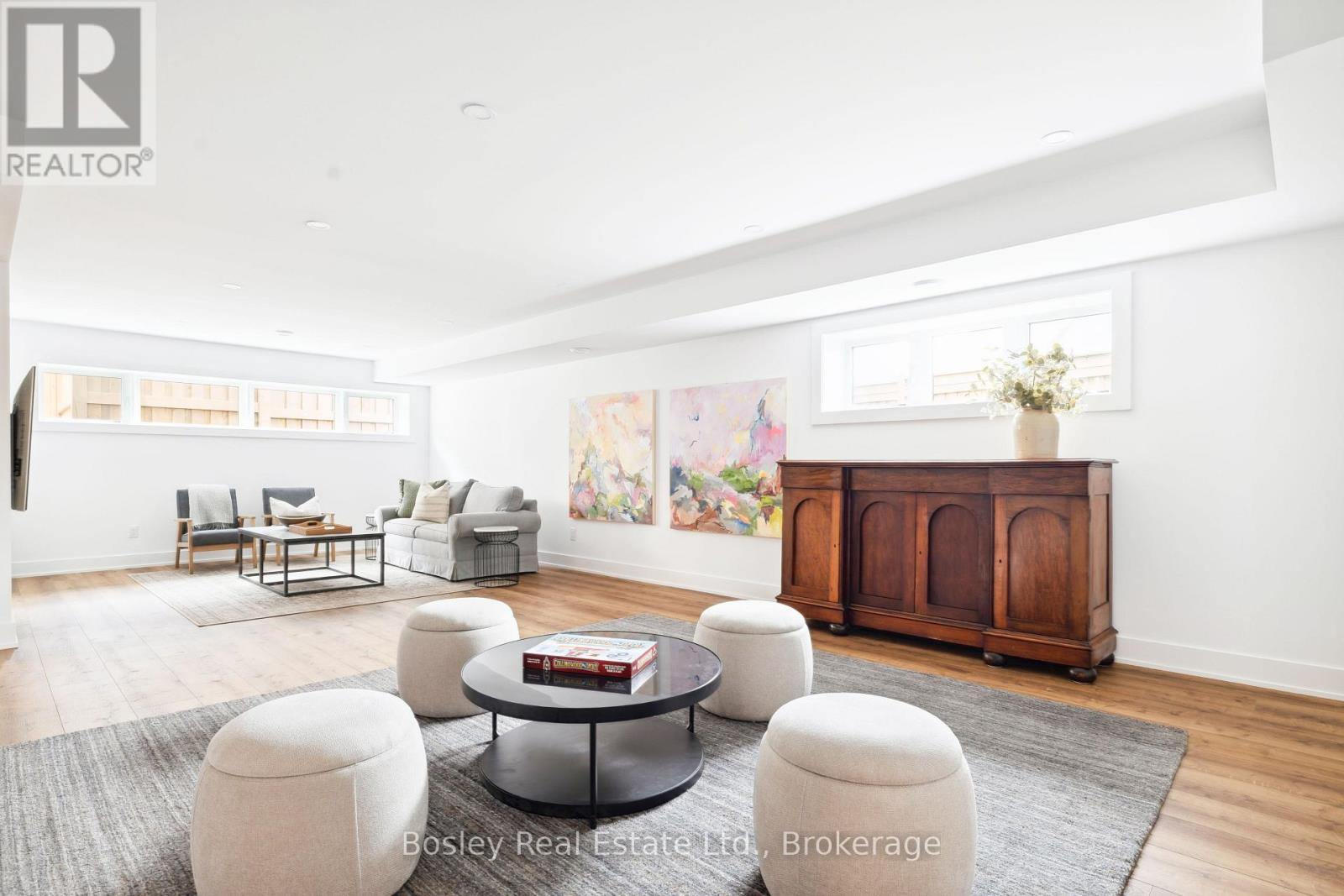 Photo 15 of 114 Courtland Street, Blue Mountains ON