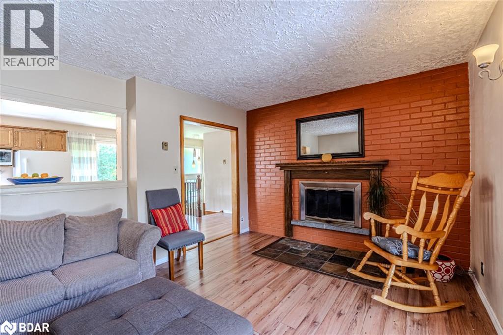 Photo 7 of 250 Sunnybrae Avenue, Innisfil ON