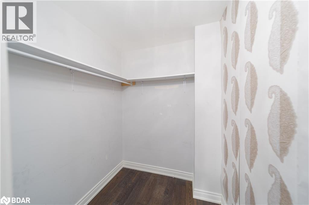 Photo 7 of 57 Plunkett Road, Toronto ON