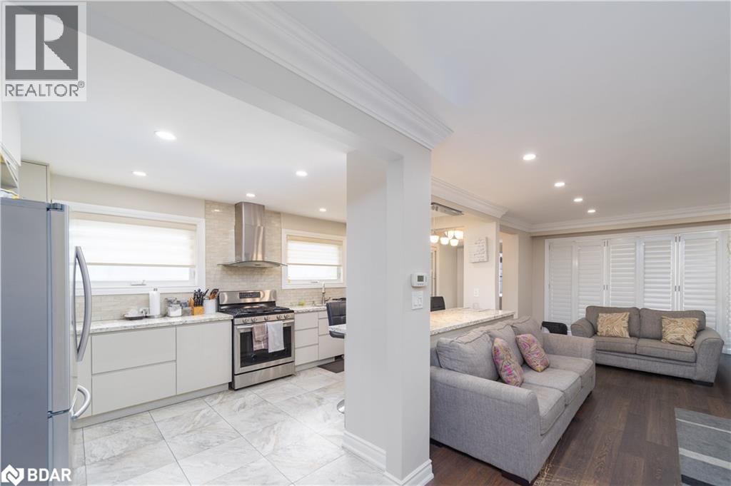 Photo 21 of 57 Plunkett Road, Toronto ON