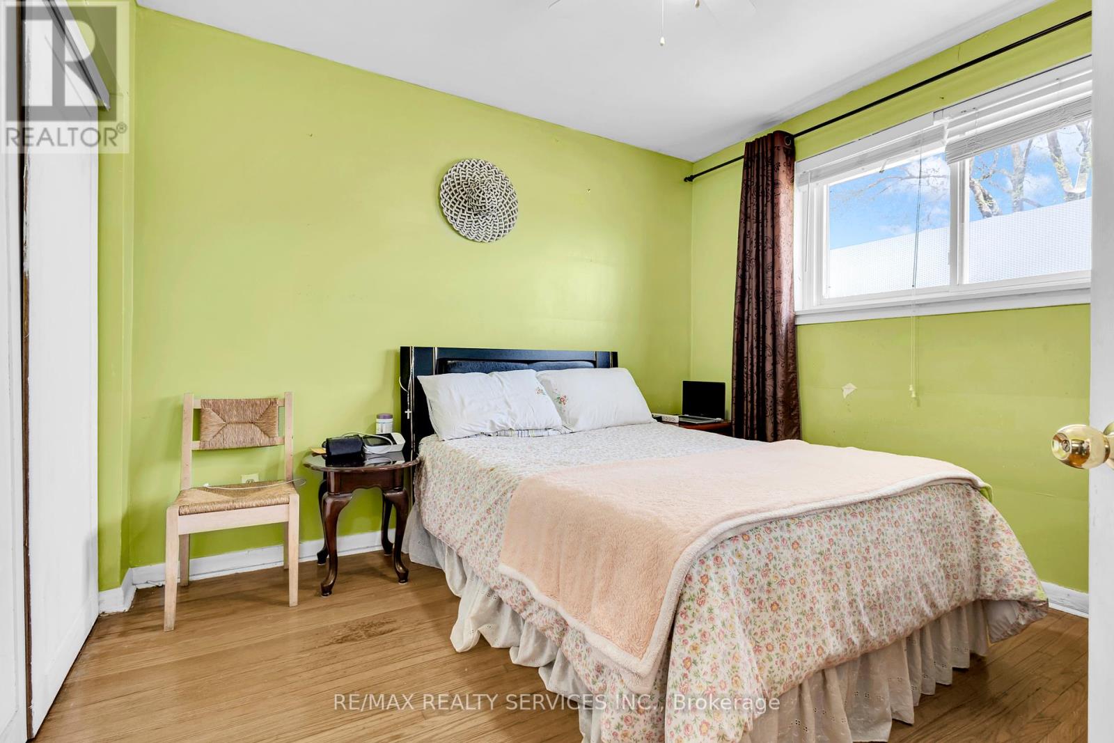 Photo 30 of 67 Northover Street, Toronto ON