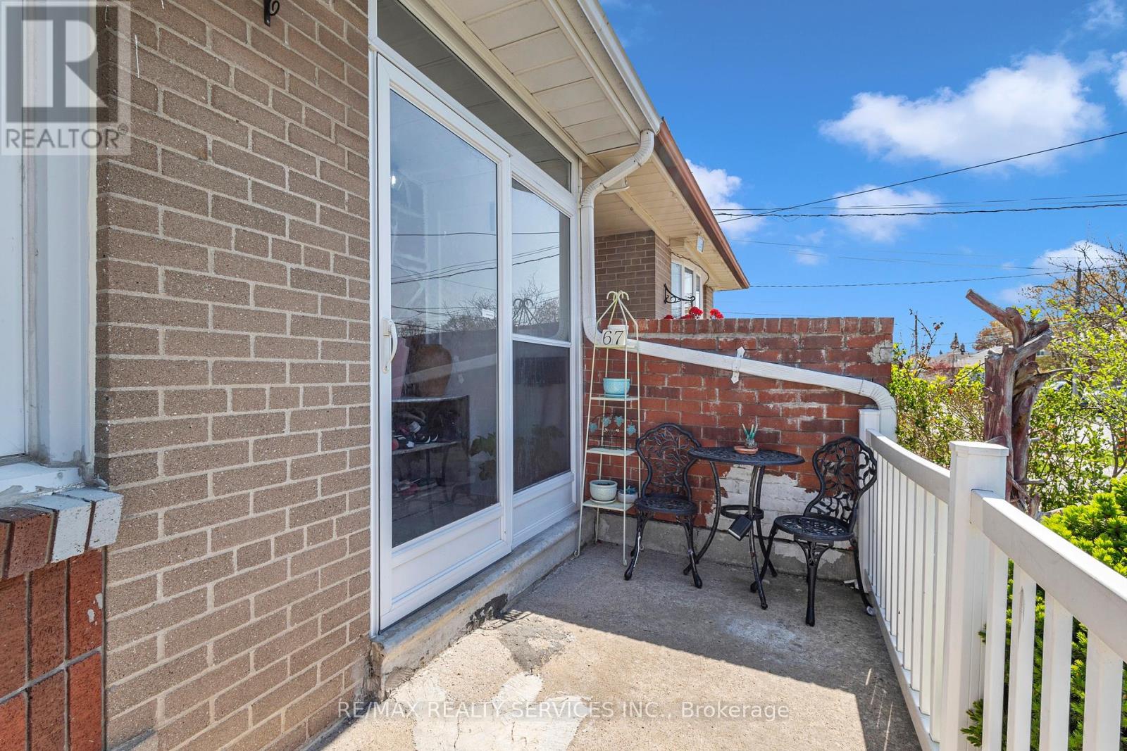 Photo 10 of 67 Northover Street, Toronto ON