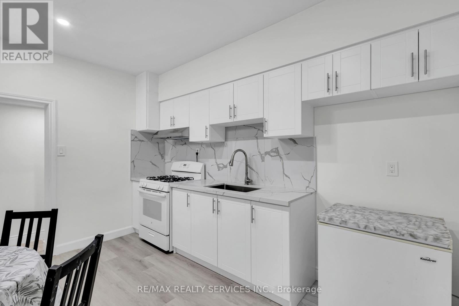 Photo 22 of 67 Northover Street, Toronto ON