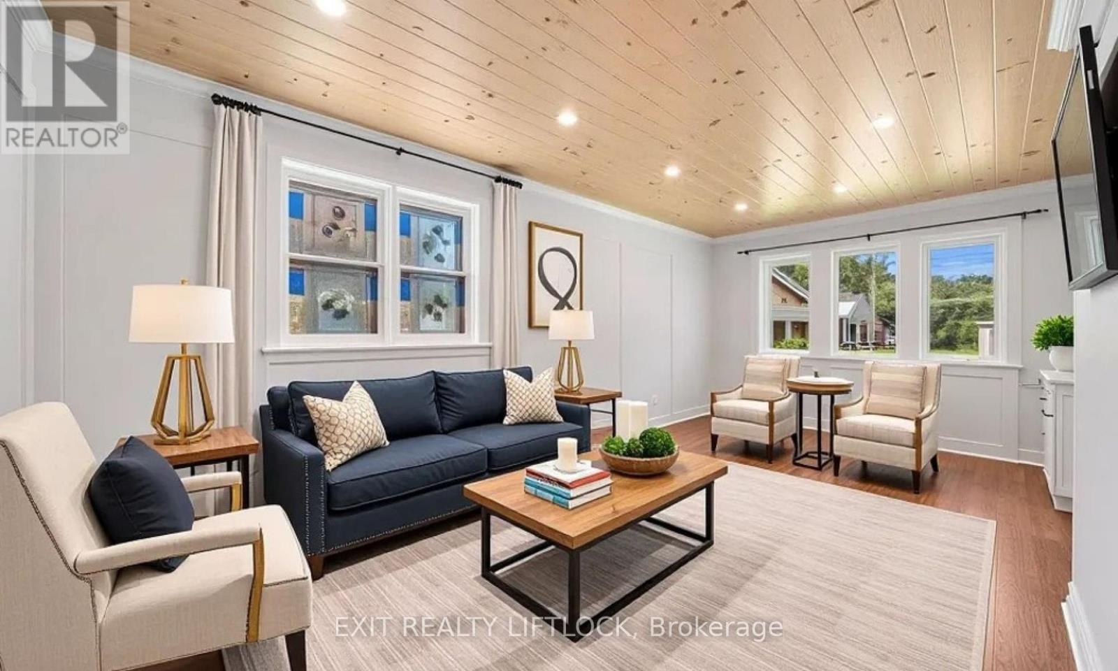 Photo 9 of 236 Hiram Street, Bracebridge ON