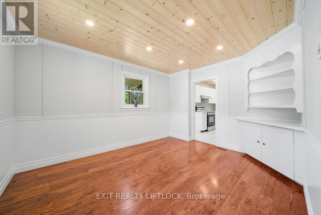 Photo 22 of 236 Hiram Street, Bracebridge ON
