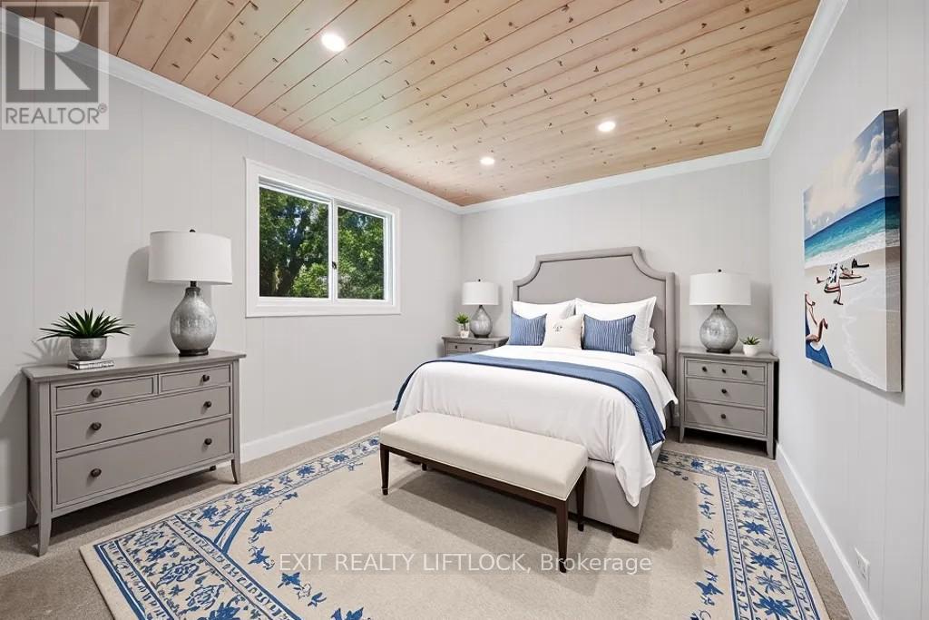 Photo 20 of 236 Hiram Street, Bracebridge ON