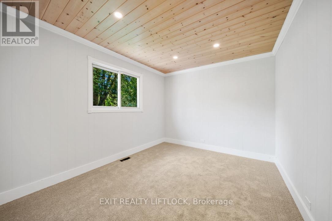 Photo 6 of 236 Hiram Street, Bracebridge ON