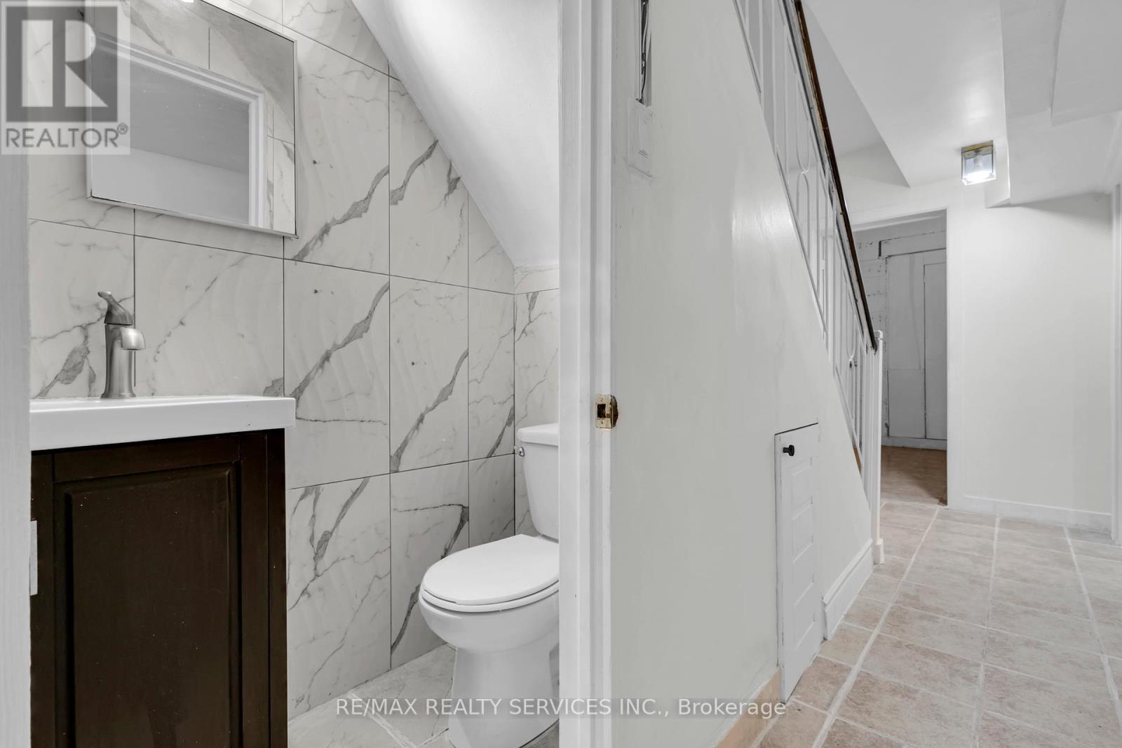 Photo 2 of 67 Northover Street, Toronto ON