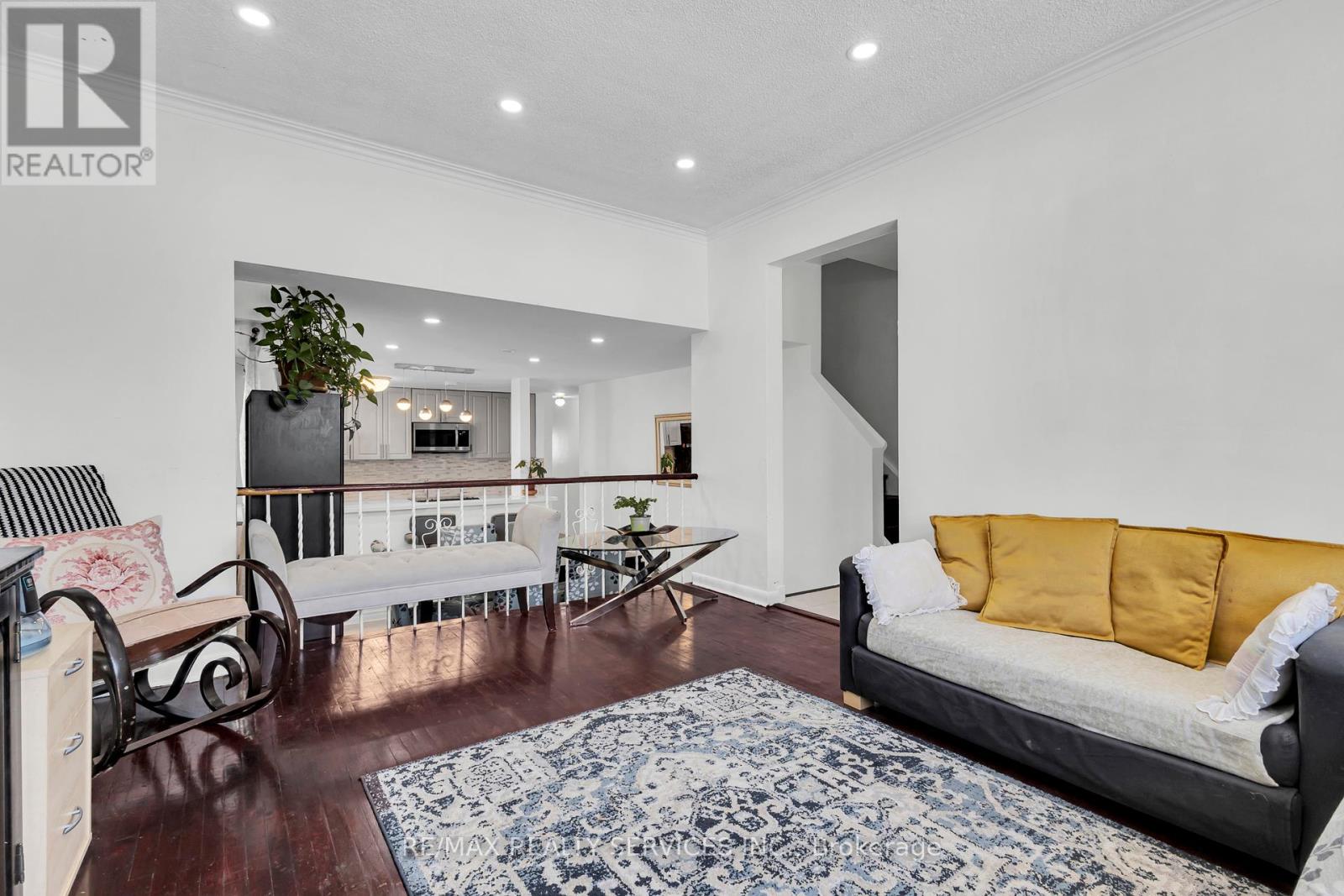 Photo 28 of 67 Northover Street, Toronto ON