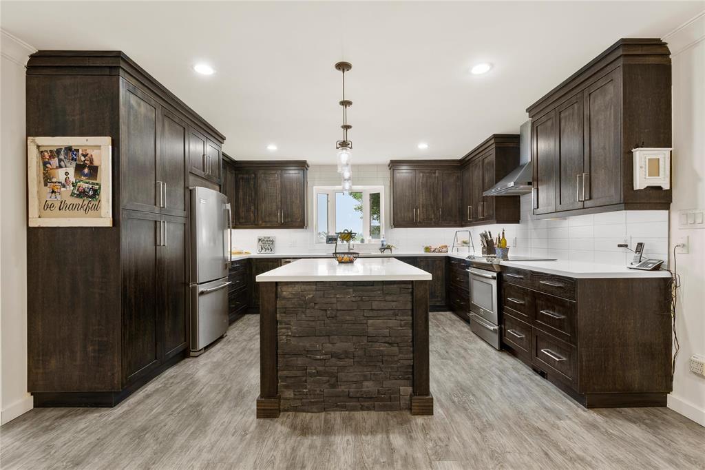 Photo 4 of 344 Bush Farm Road, Steinbach MB