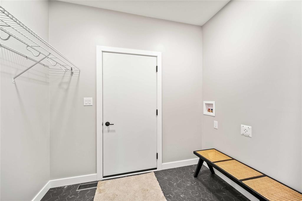 Photo 27 of 826 Turnberry Cove, Niverville MB