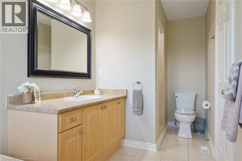 Photo 20 of 2626 Armour Crescent, Burlington ON