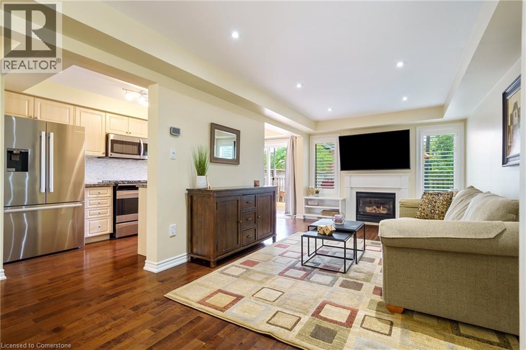 Photo 7 of 2626 Armour Crescent, Burlington ON