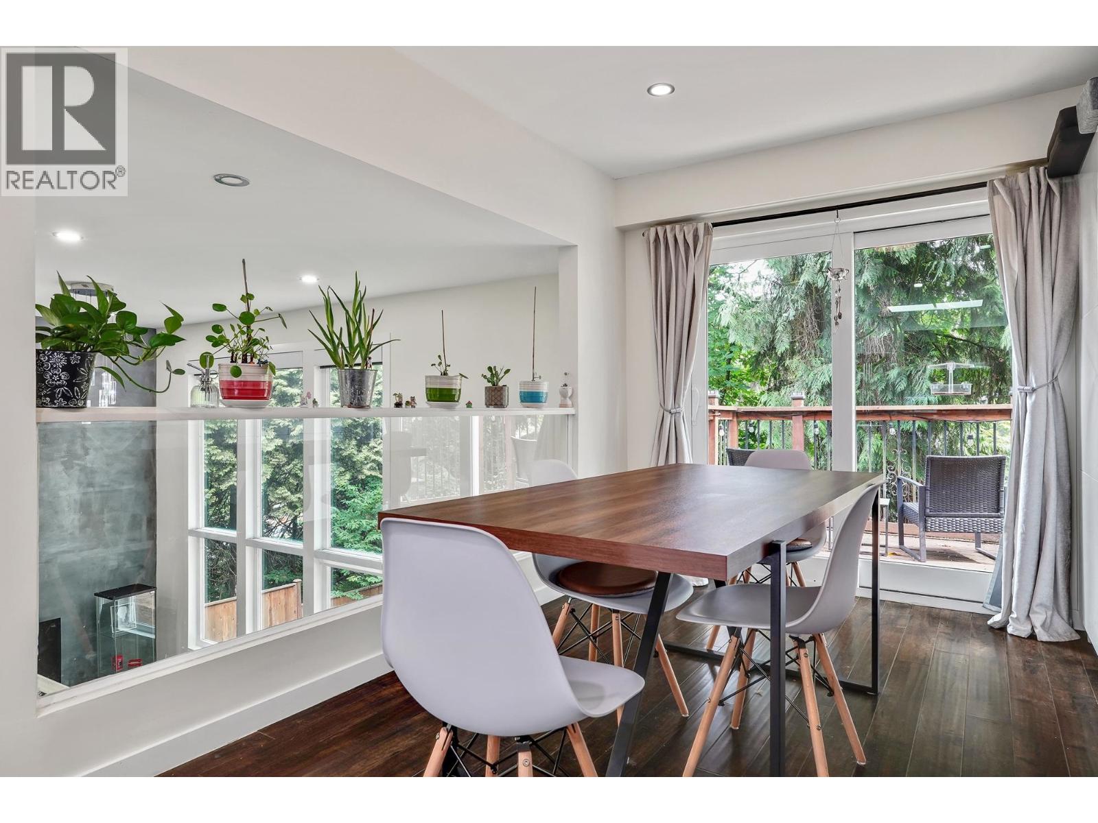 Photo 4 of 17 Mount Royal Drive, Port Moody BC