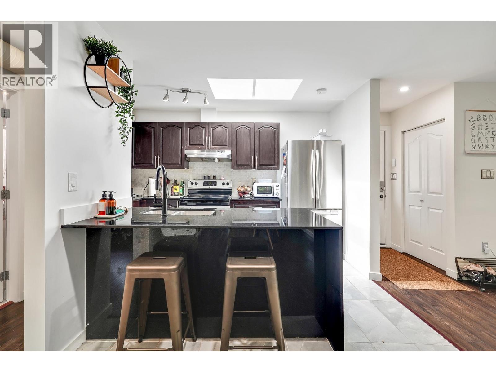 Photo 23 of 17 Mount Royal Drive, Port Moody BC