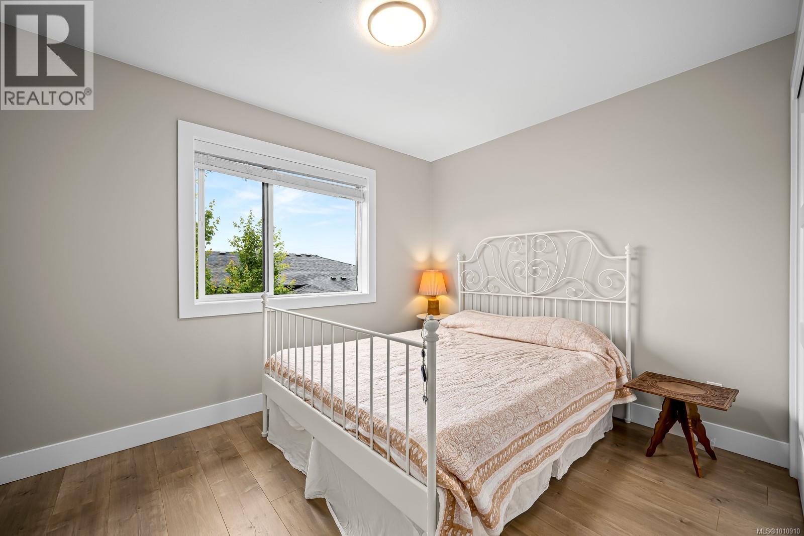 46 2607 Kendal Ave, Cumberland