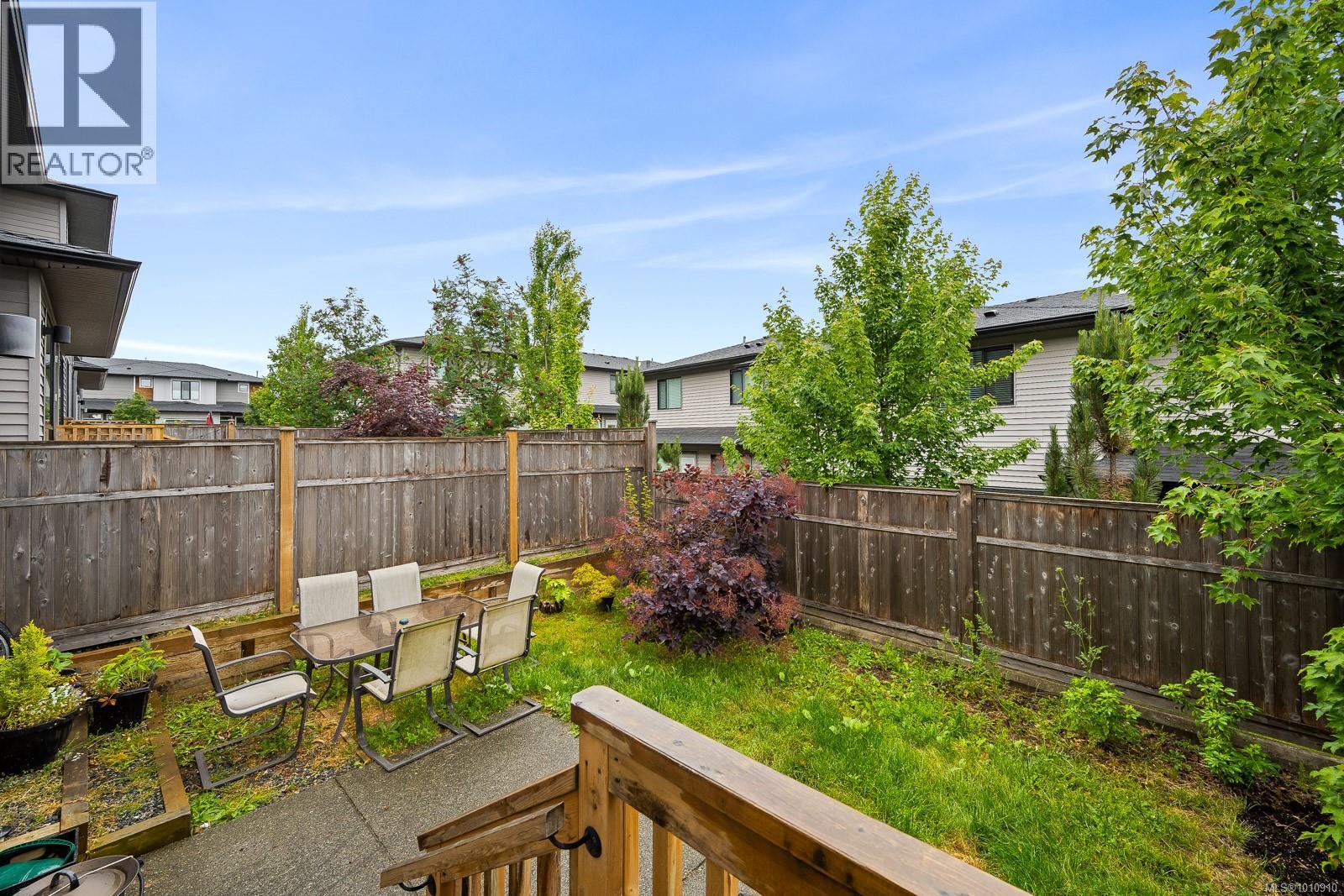46 2607 Kendal Ave, Cumberland