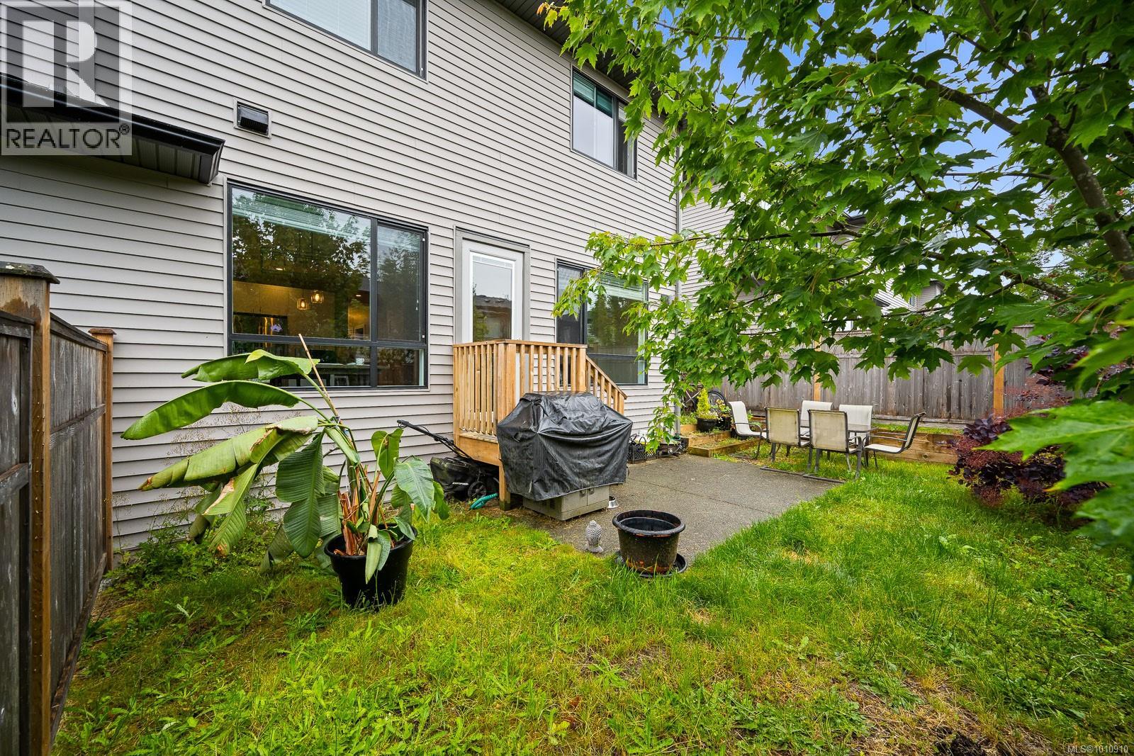 46 2607 Kendal Ave, Cumberland