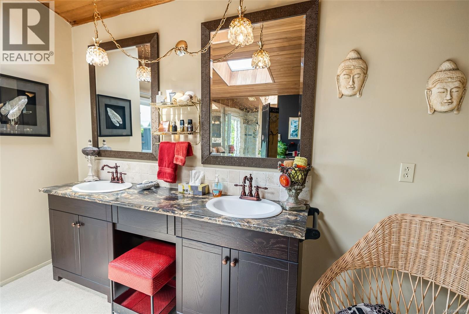 Photo 20 of 807 Shorewood Dr, Parksville BC