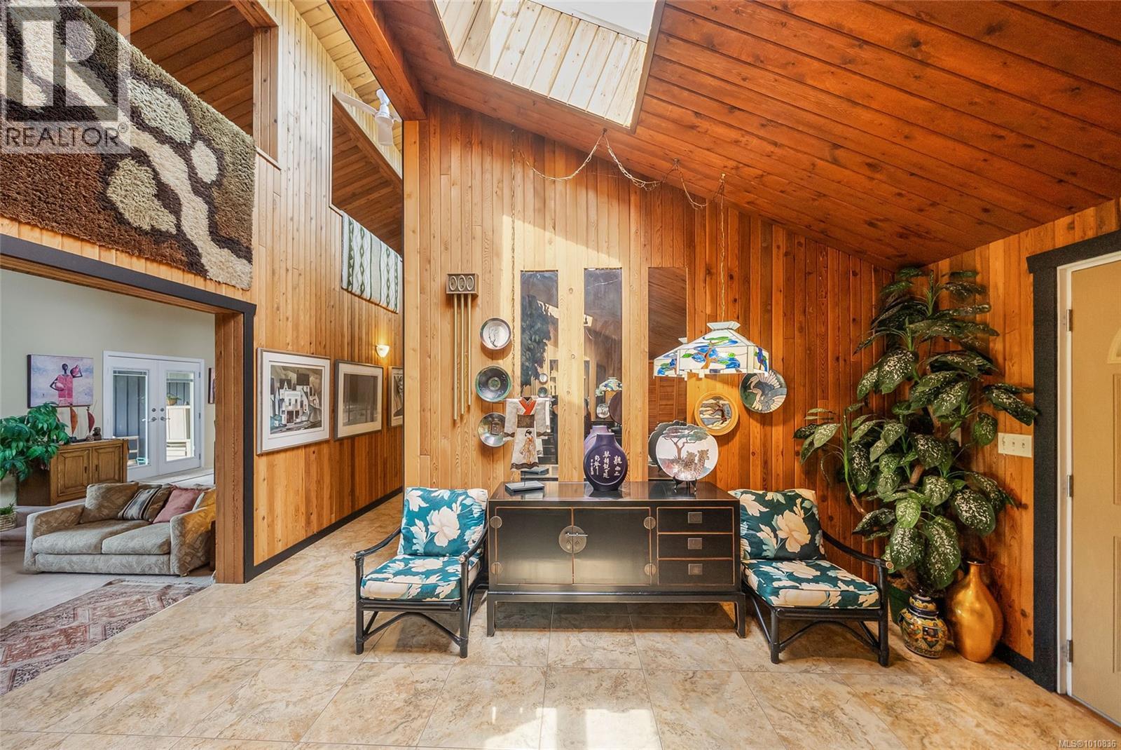 Photo 10 of 807 Shorewood Dr, Parksville BC