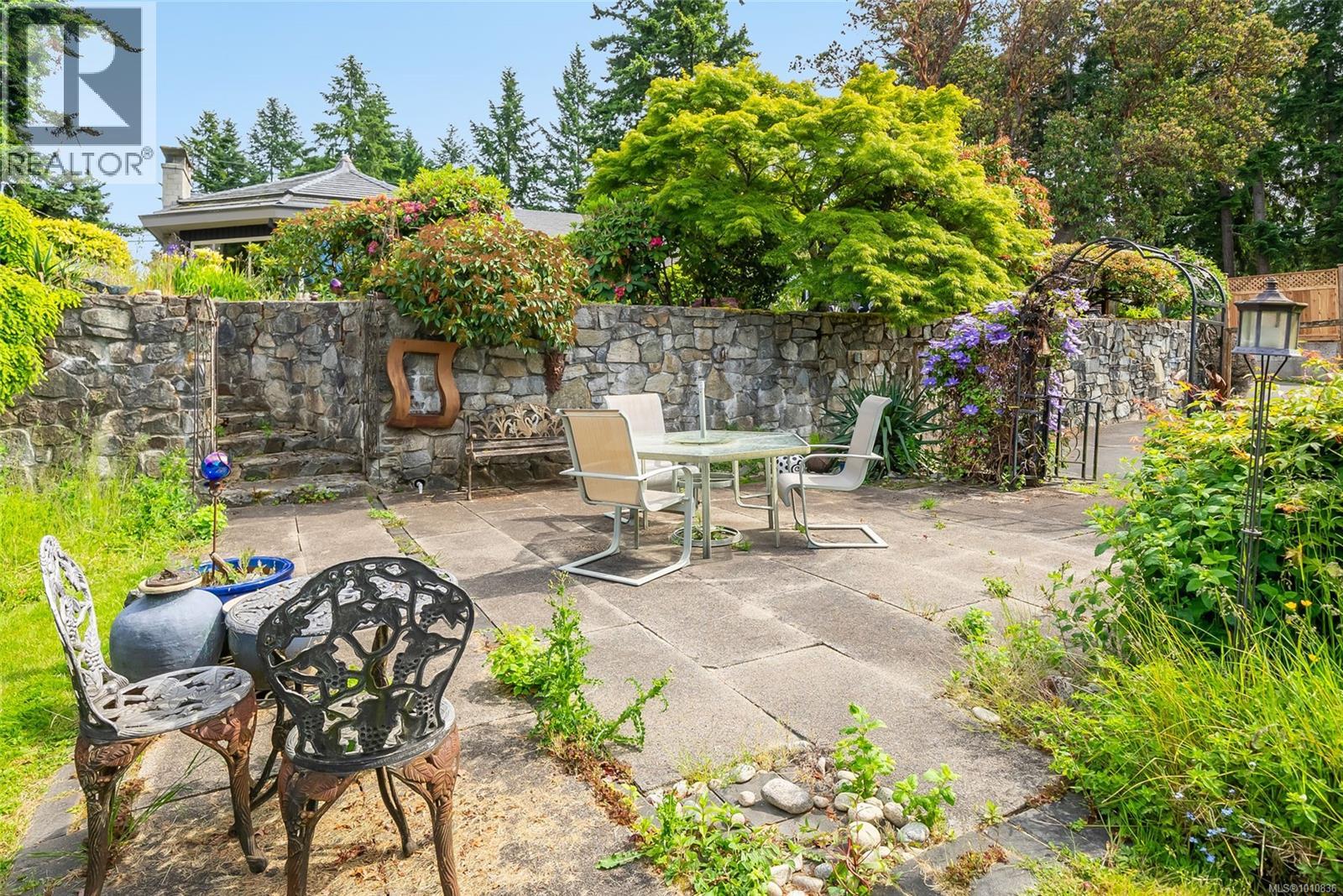 Photo 43 of 807 Shorewood Dr, Parksville BC