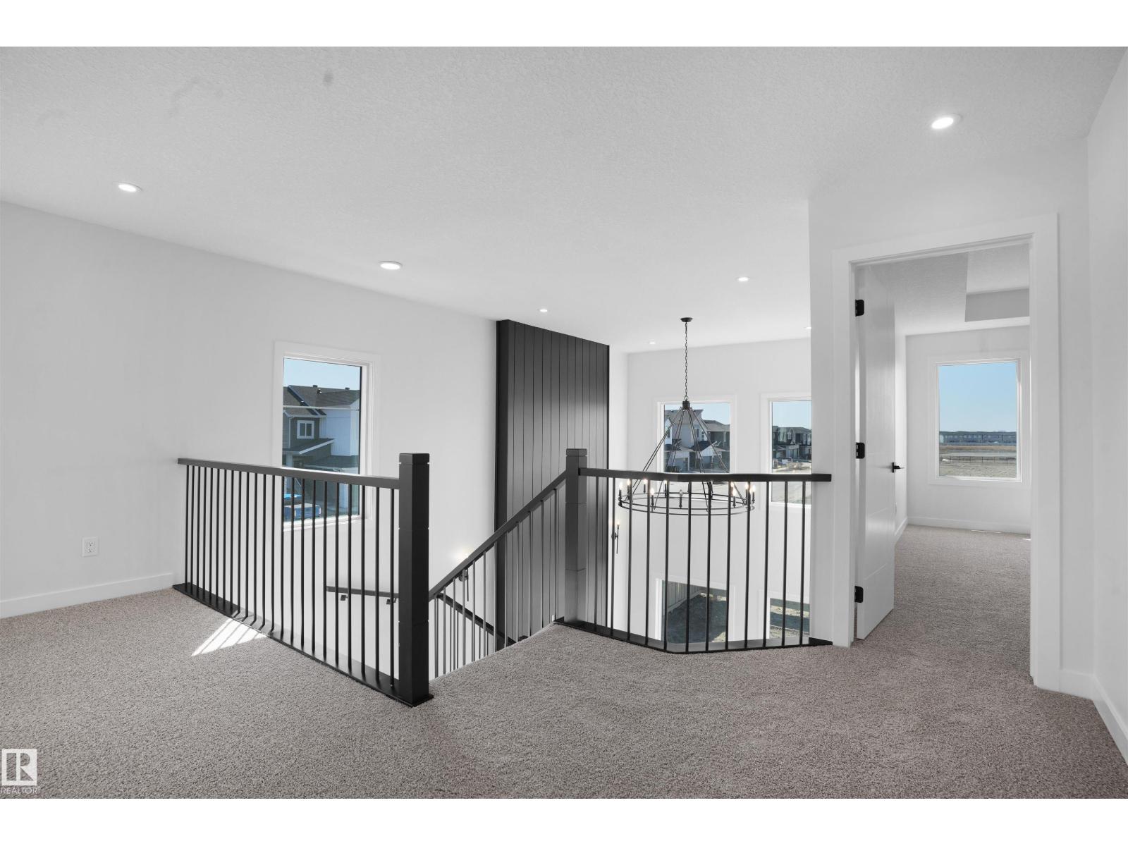 Photo 19 of 3322 Chickadee Dr Nw, Edmonton AB