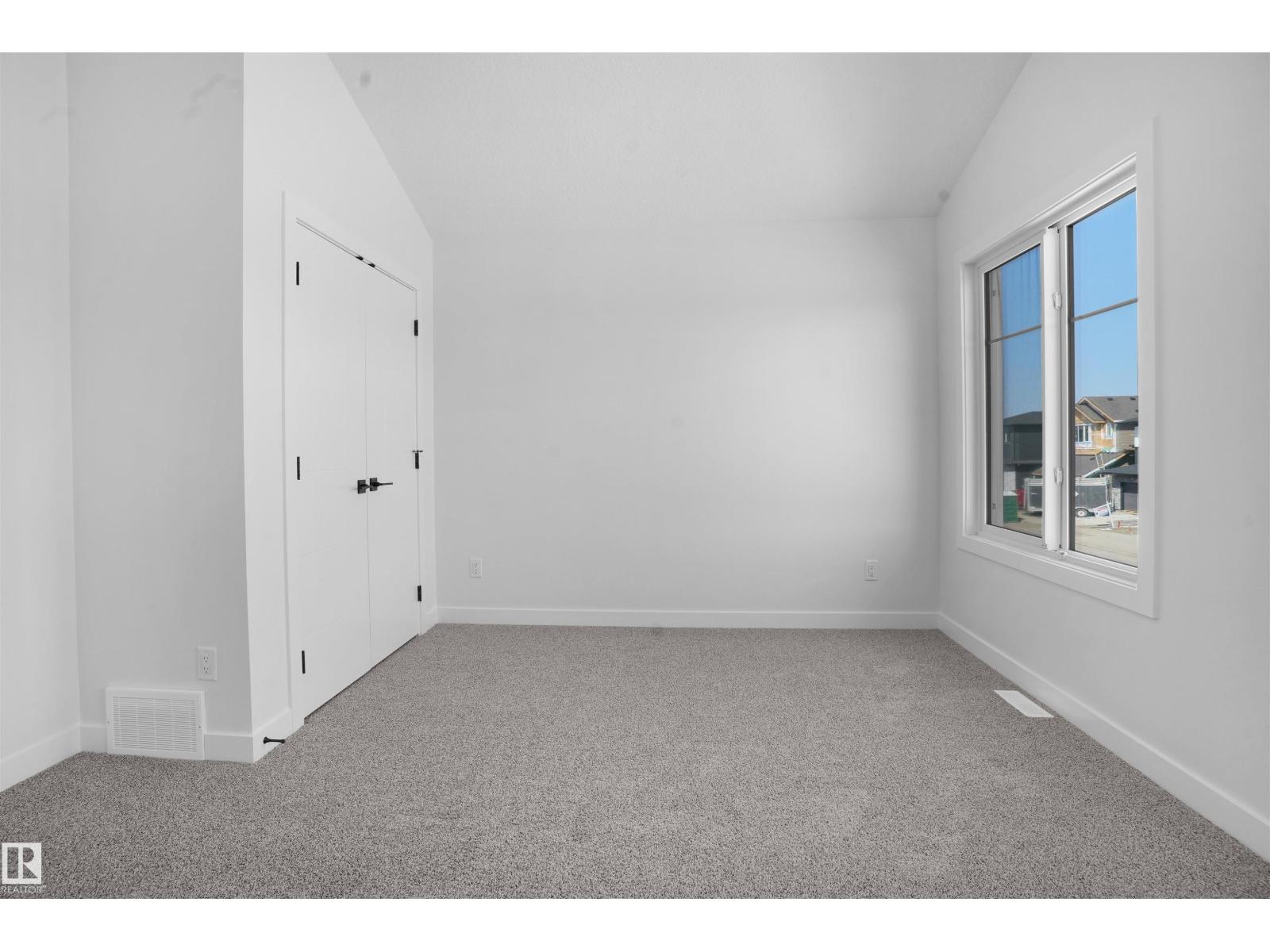 Photo 29 of 3322 Chickadee Dr Nw, Edmonton AB