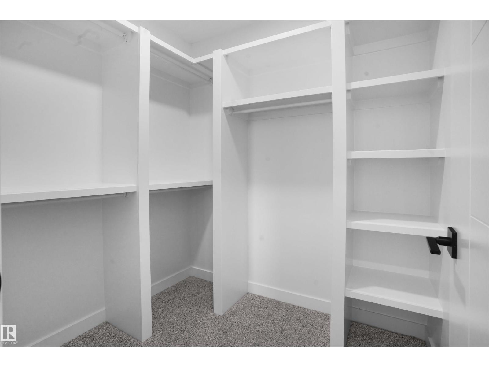 Photo 39 of 3322 Chickadee Dr Nw, Edmonton AB