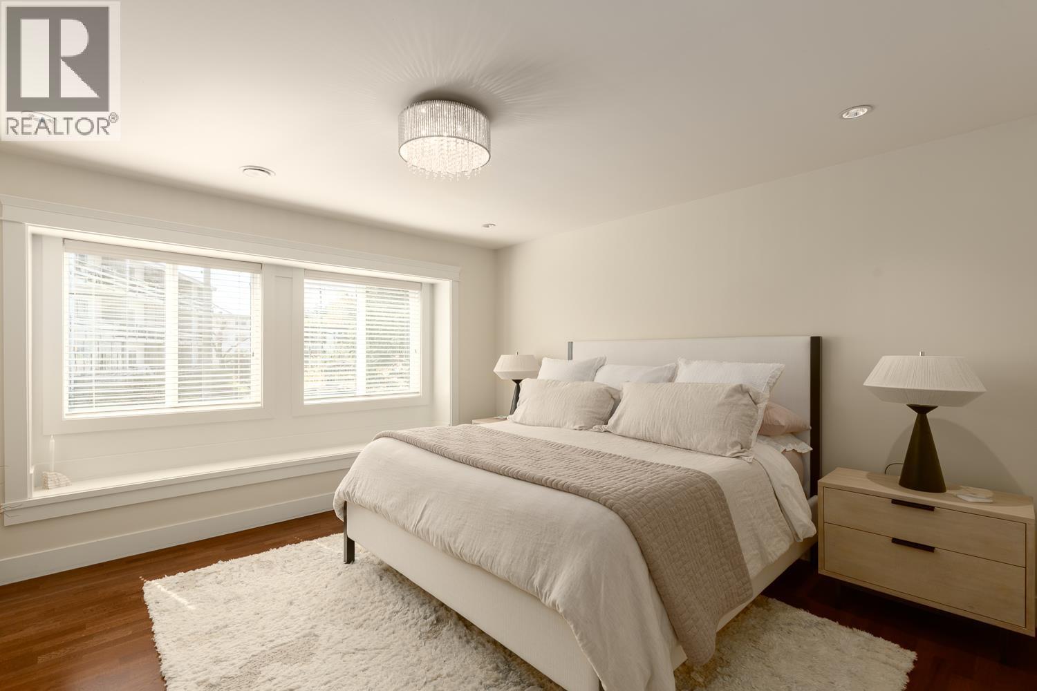 Photo 19 of 7120 Ridge Drive, Burnaby BC