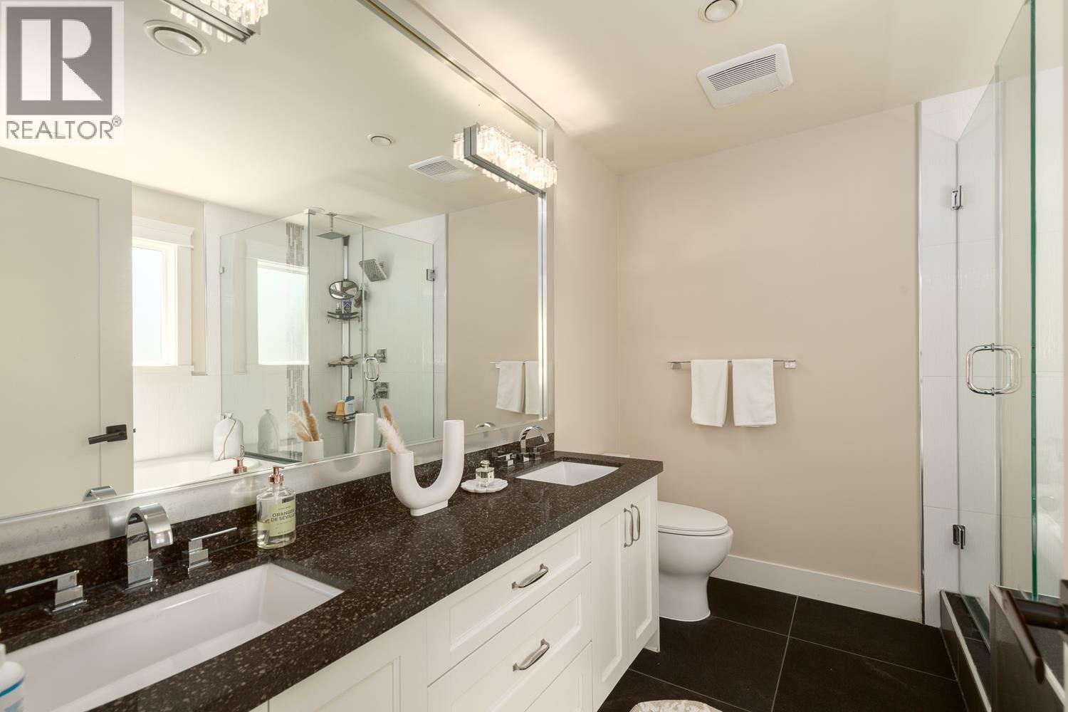 Photo 21 of 7120 Ridge Drive, Burnaby BC