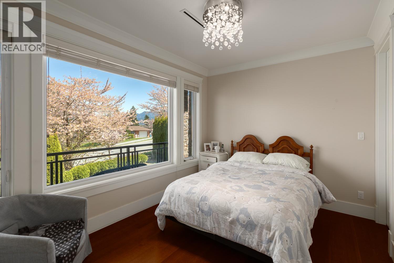 Photo 16 of 7120 Ridge Drive, Burnaby BC