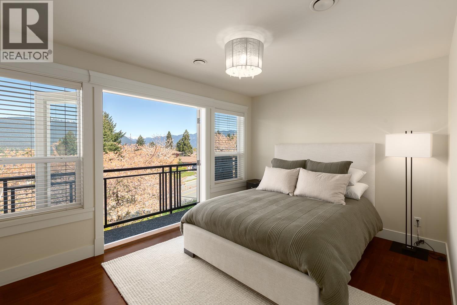 Photo 23 of 7120 Ridge Drive, Burnaby BC