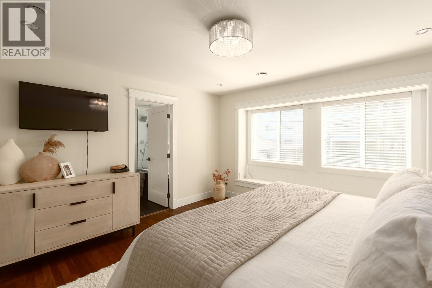 Photo 20 of 7120 Ridge Drive, Burnaby BC