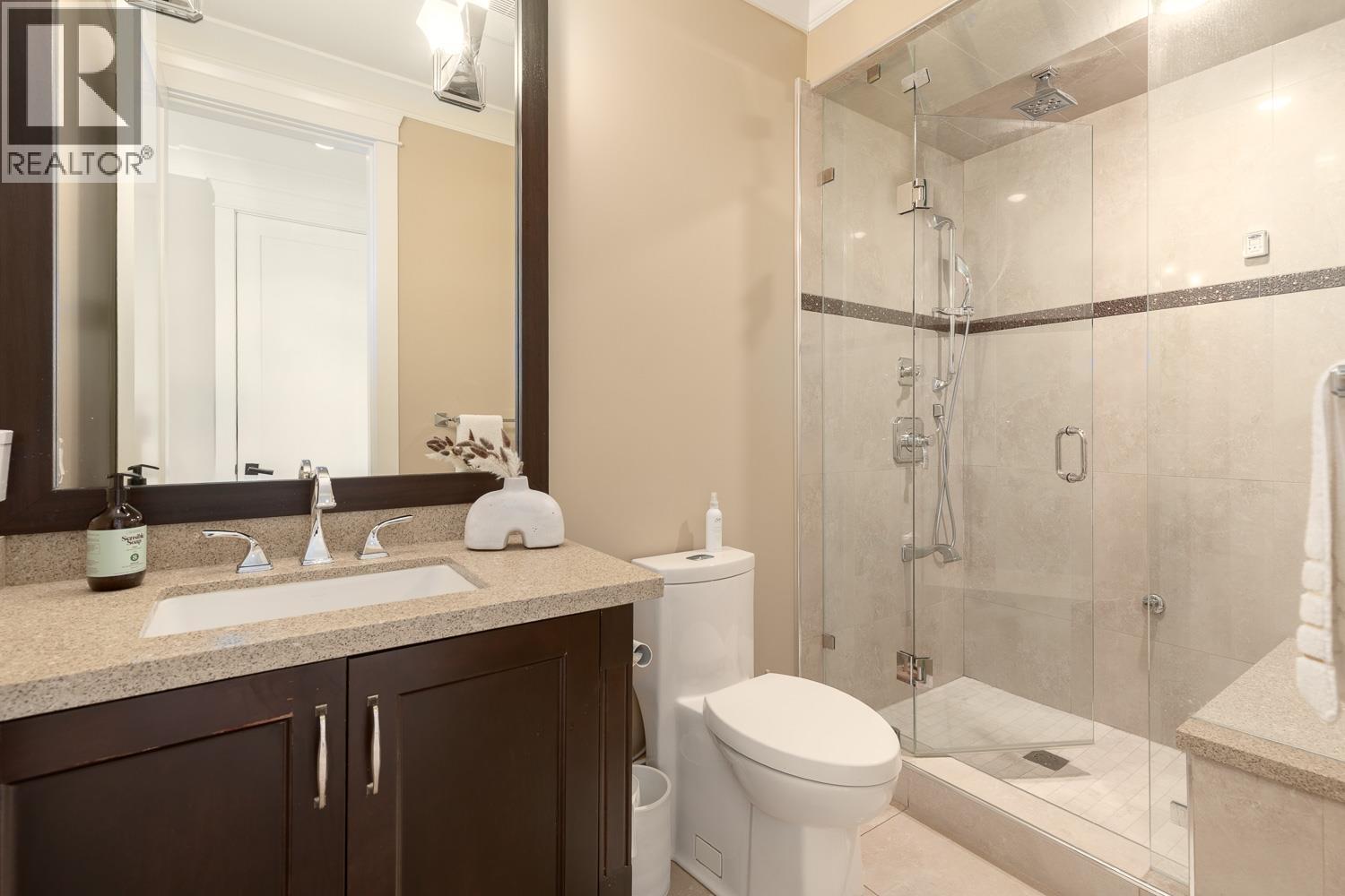Photo 18 of 7120 Ridge Drive, Burnaby BC