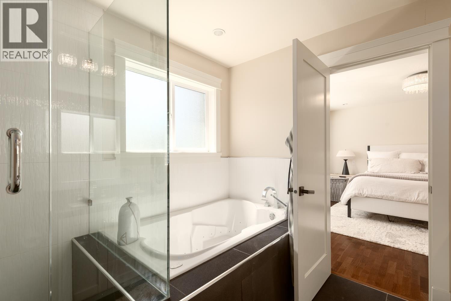 Photo 22 of 7120 Ridge Drive, Burnaby BC