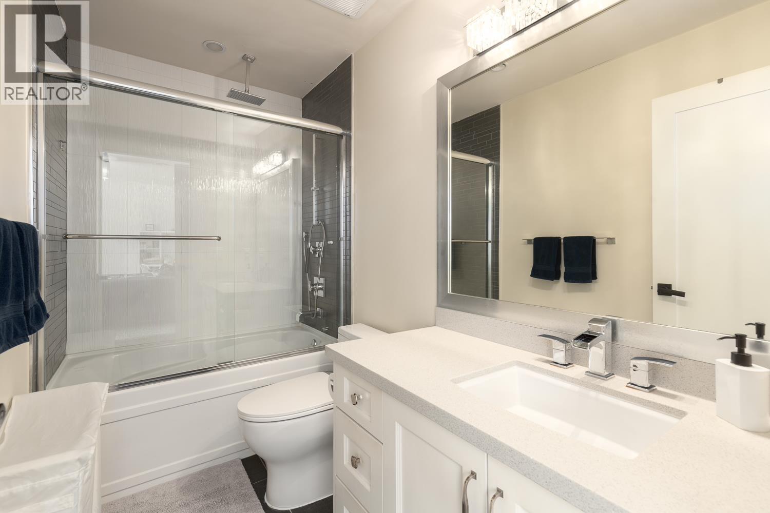 Photo 31 of 7120 Ridge Drive, Burnaby BC
