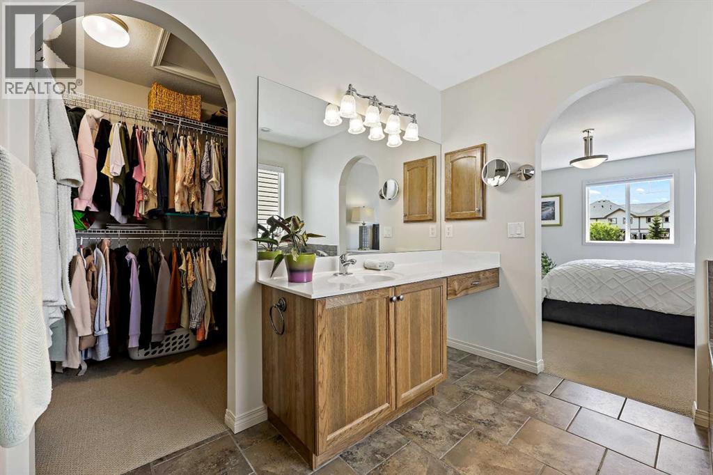 Photo 3 of 967 Bayside Drive Sw, Airdrie AB