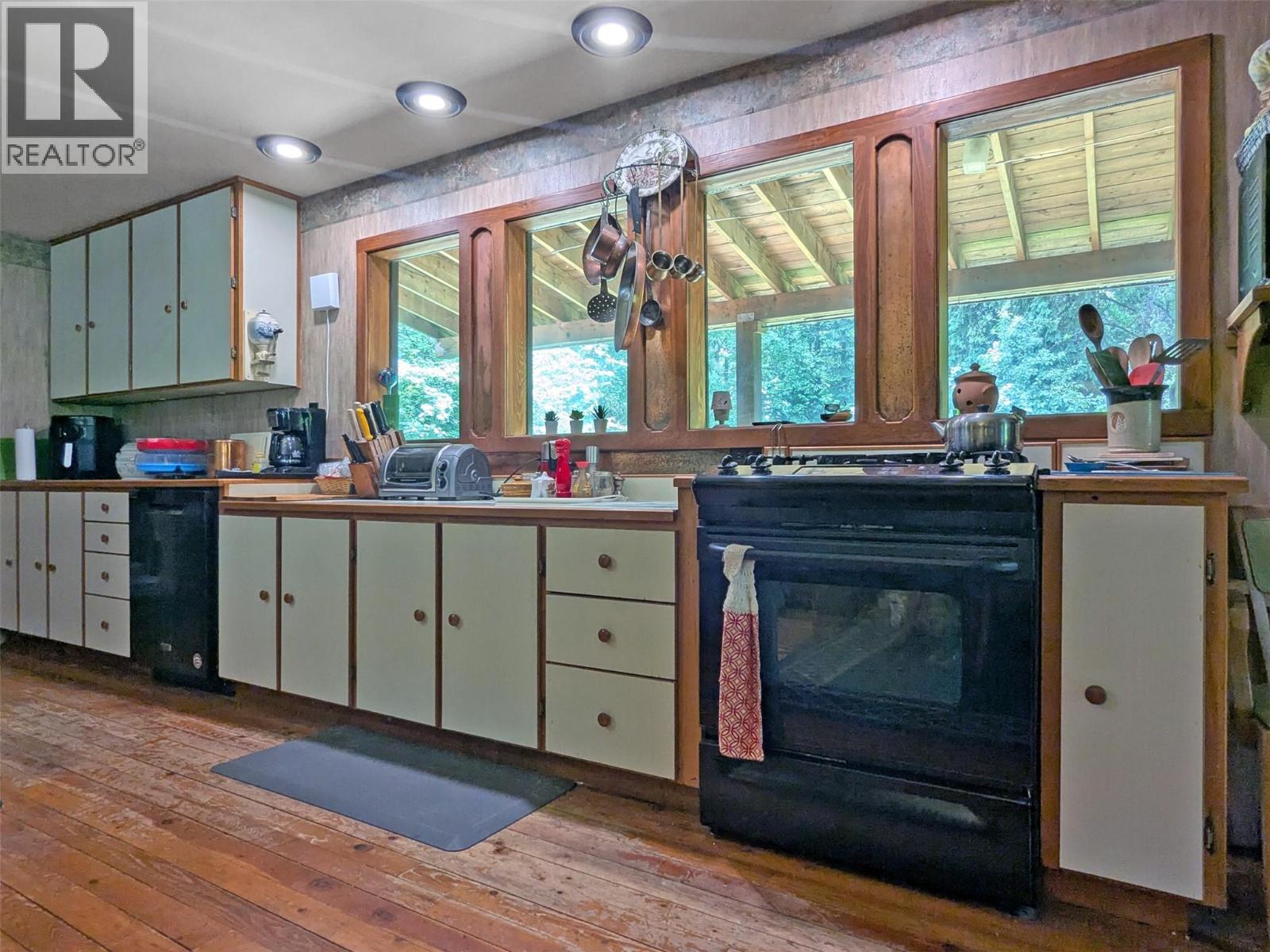 Photo 20 of 8802 Martens Road, Slocan BC