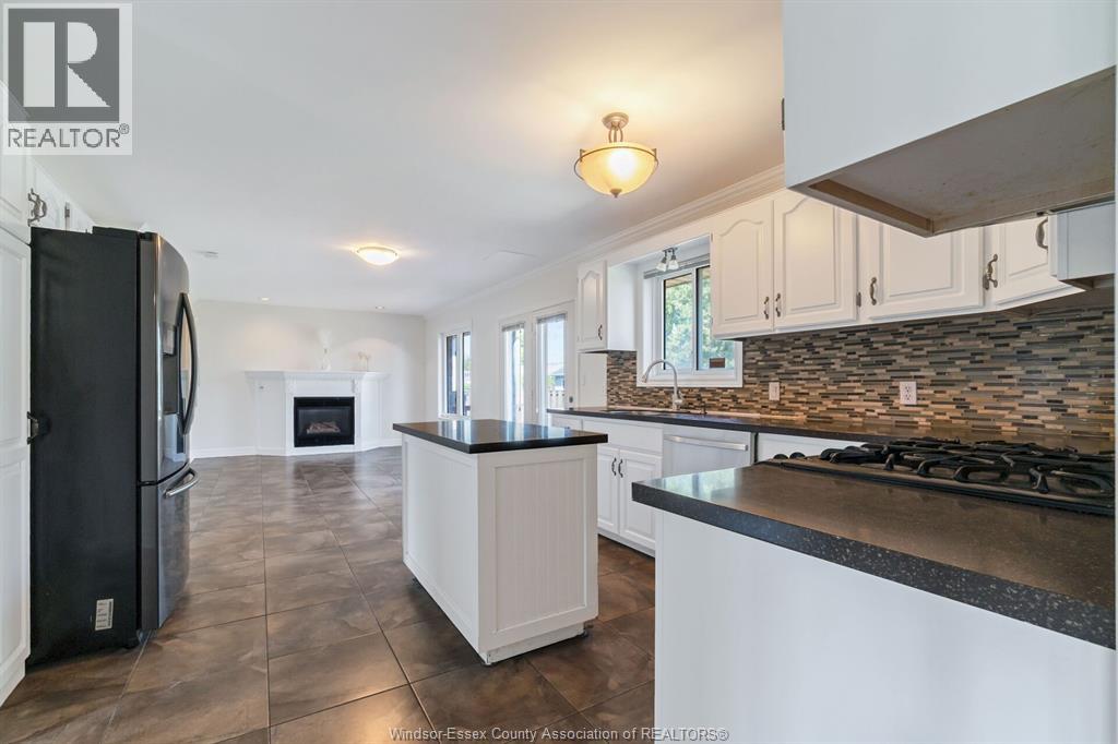 Photo 18 of 28 Carter Avenue, Leamington ON