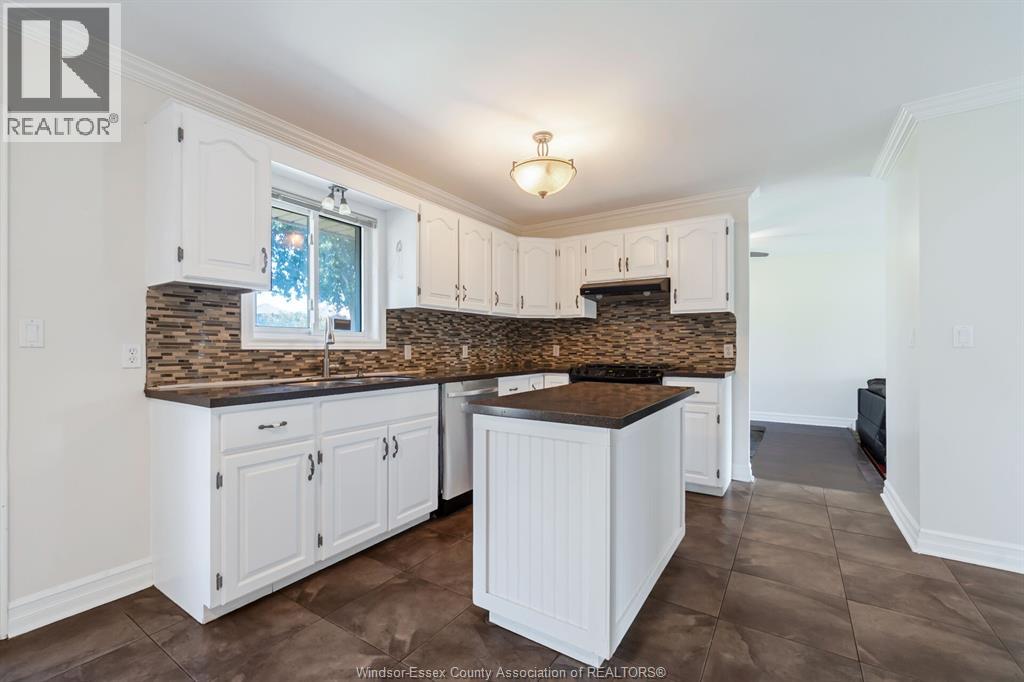 Photo 31 of 28 Carter Avenue, Leamington ON