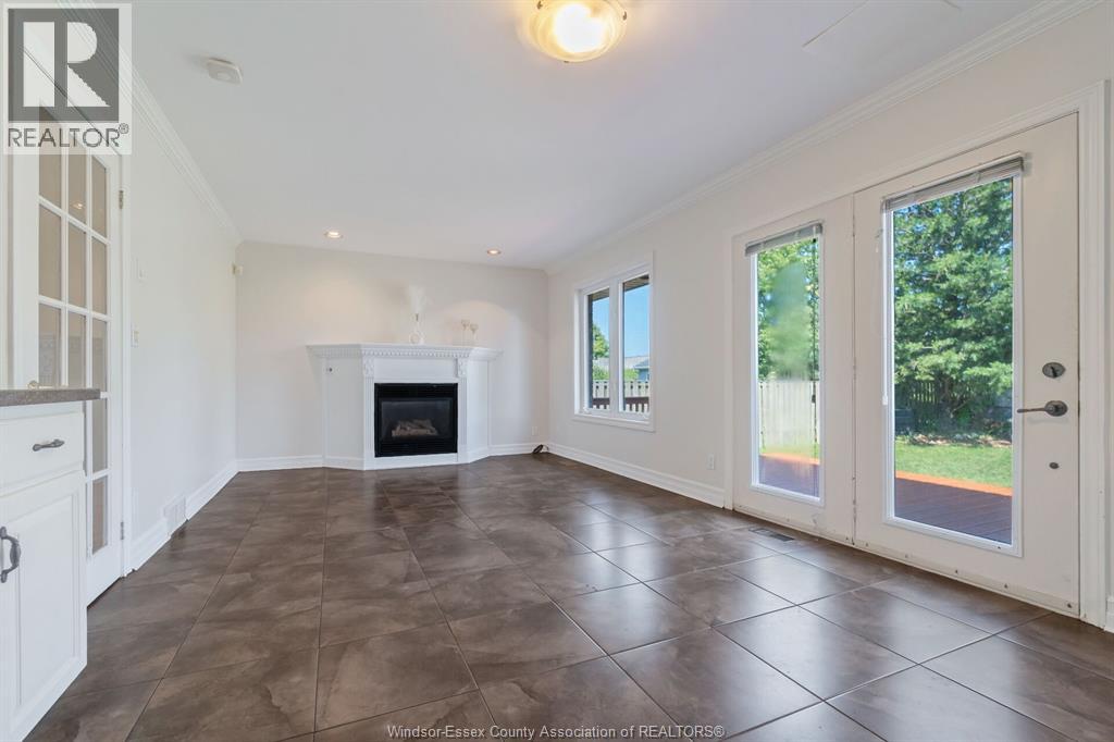Photo 27 of 28 Carter Avenue, Leamington ON