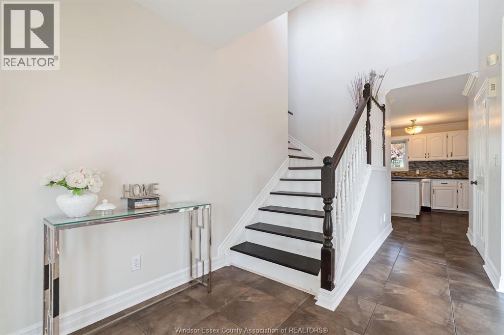 Photo 33 of 28 Carter Avenue, Leamington ON