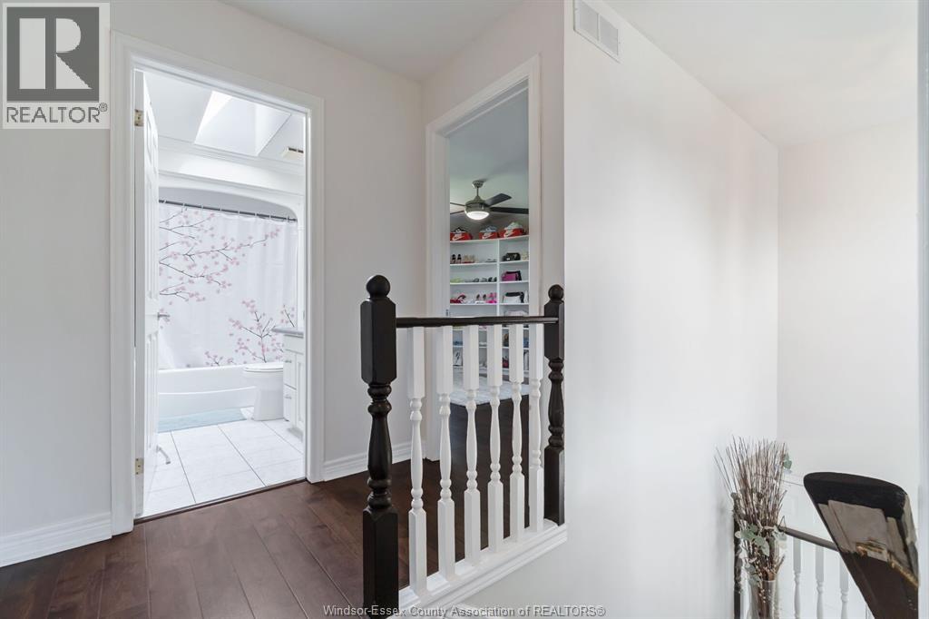 Photo 29 of 28 Carter Avenue, Leamington ON