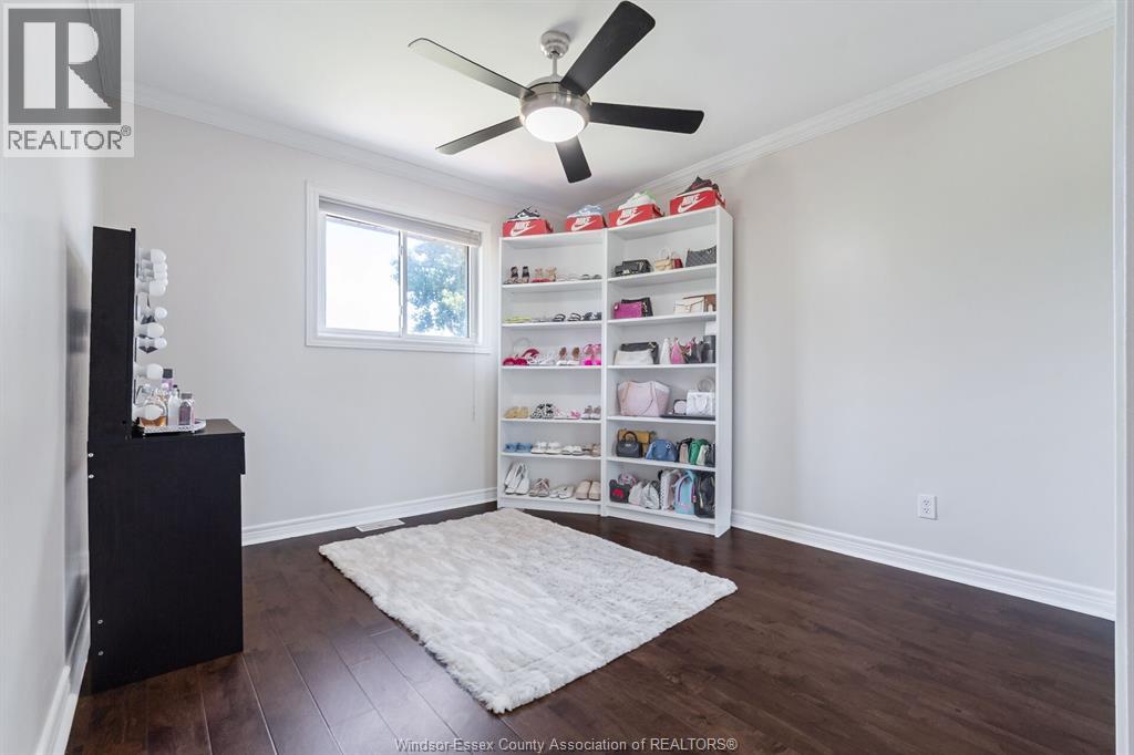 Photo 30 of 28 Carter Avenue, Leamington ON